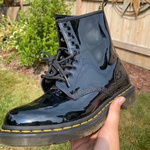 Dr martens black boots gently worn